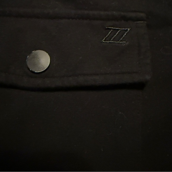 🧎🏻‍♀️‍➡️𝐙𝐘𝐈𝐀 𝐀𝐂𝐓𝐈𝐕𝐄 𝐁𝐋𝐀𝐂𝐊 𝐒𝐍𝐀𝐏 𝐁𝐔𝐓𝐓𝐎𝐍 𝐒𝐎𝐅𝐓 𝐒𝐓𝐑𝐄𝐓𝐂𝐇𝐘 𝐒𝐇𝐈𝐑𝐓 - Picture 7 of 9